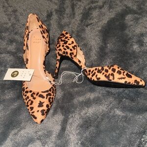 a new day Leopard Heels Size 8.5W